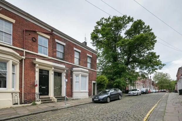 Stylish Double Room In City Centre - Shared Bathroom - Parking Preston  Exteriör bild
